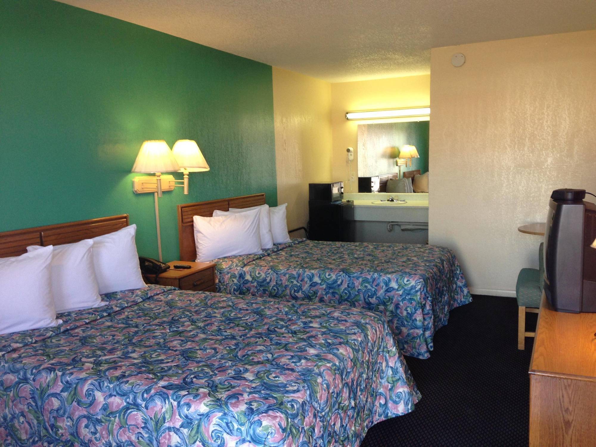 Super 7 Inn-Siloam Springs Экстерьер фото